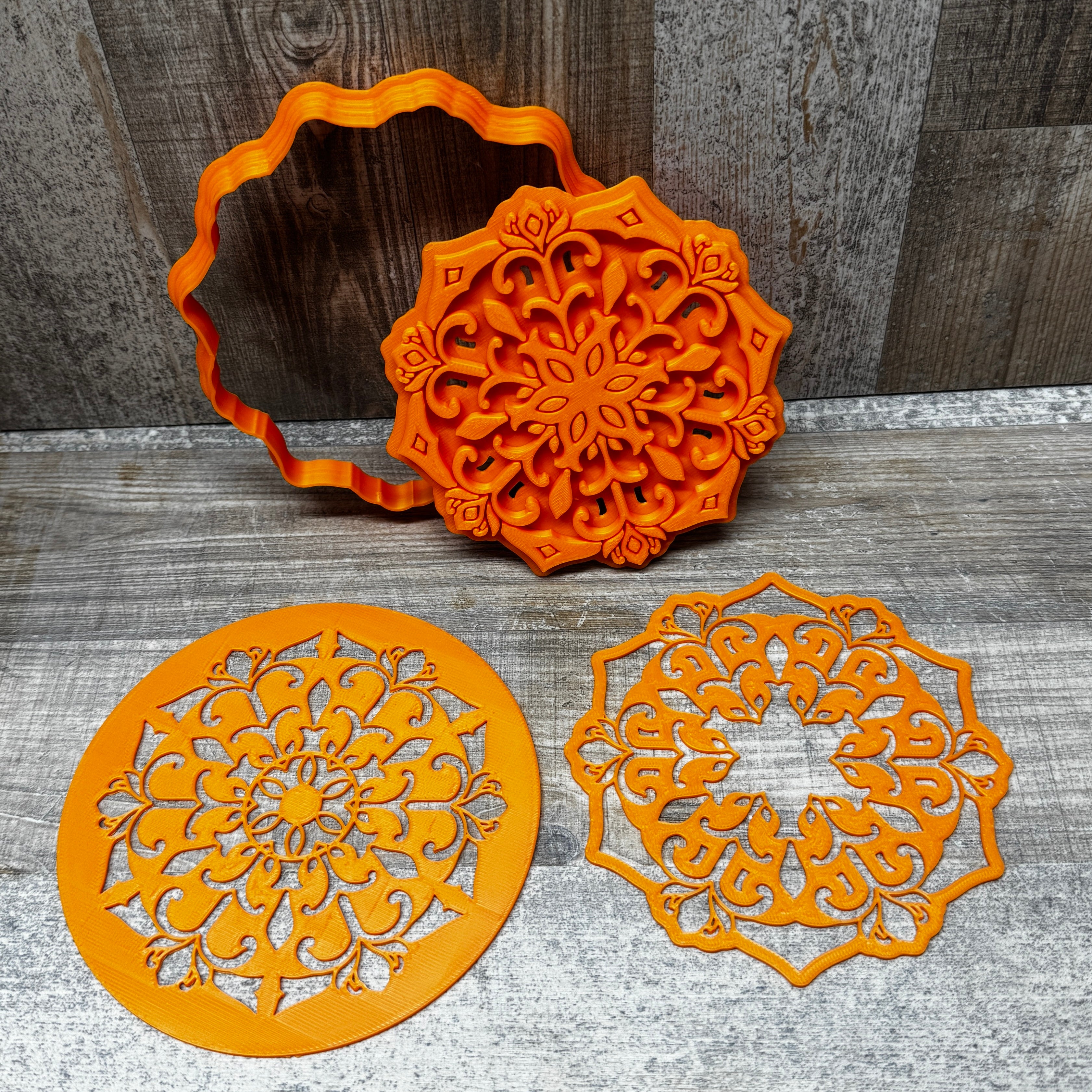 Mandala 360 inkl. 2 Schablonen & Konturenausstecher