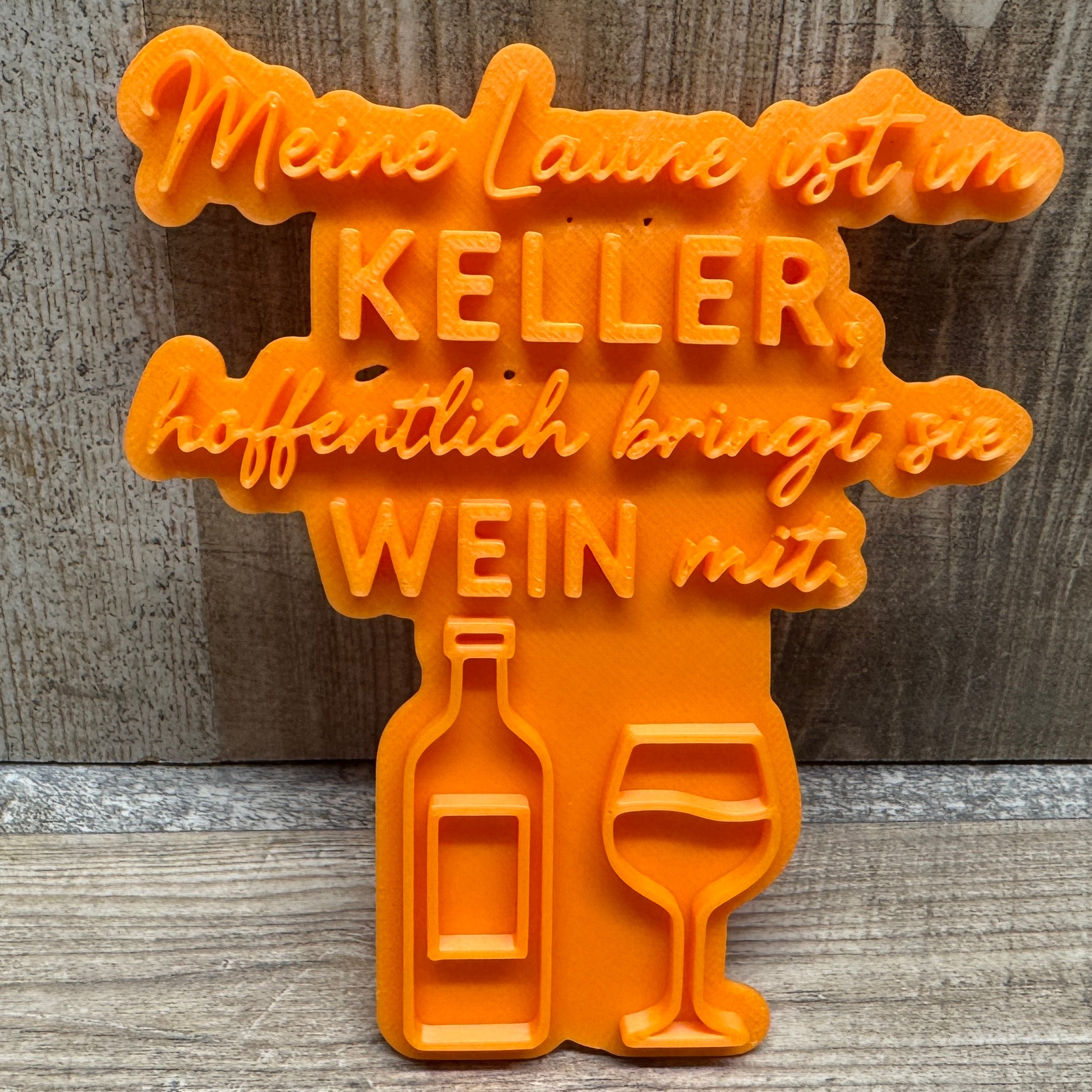 Meine Laune ist im Keller, hoffentlich bringt sie Wein mit
