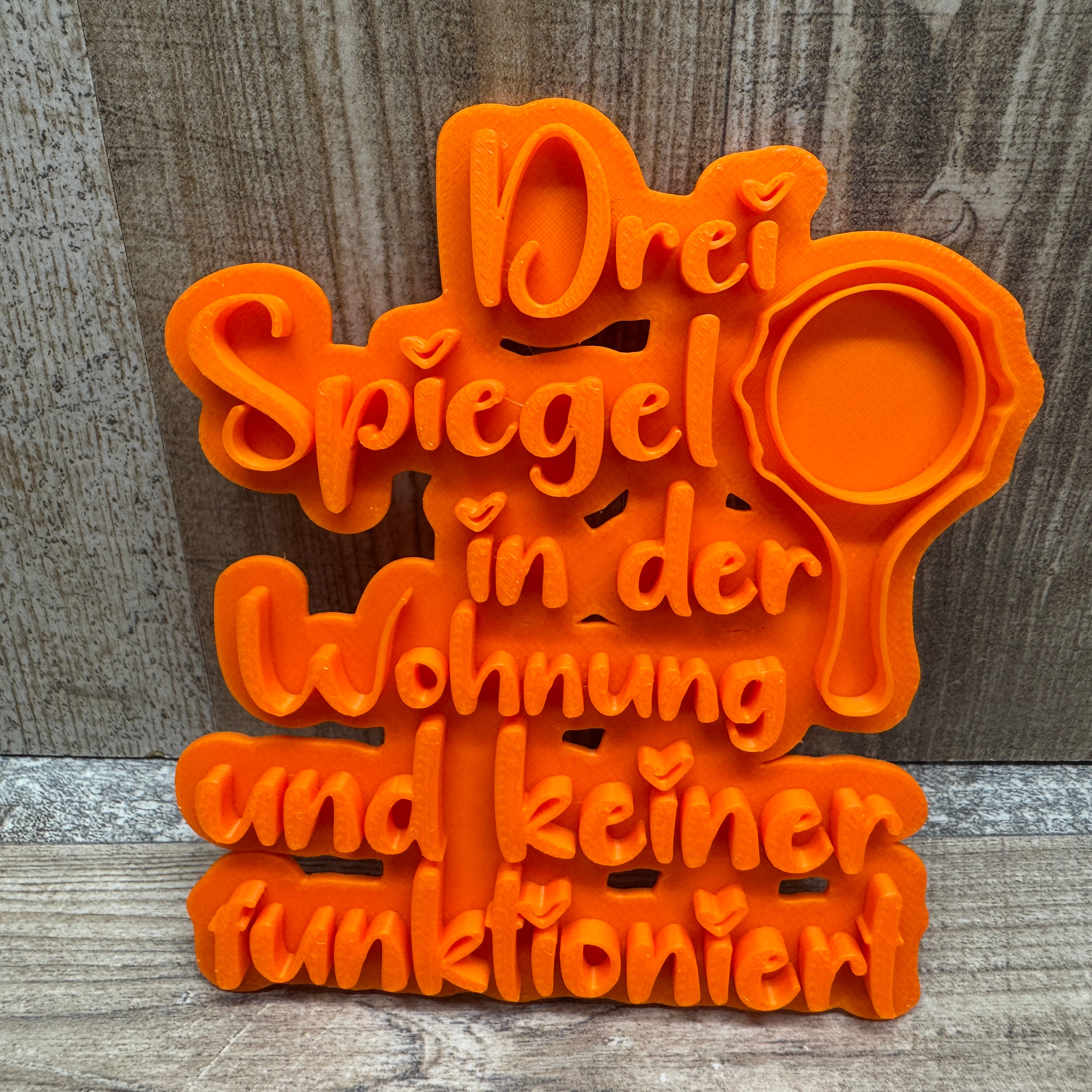 Drei Spiegel in der Wohnung und keiner funktioniert