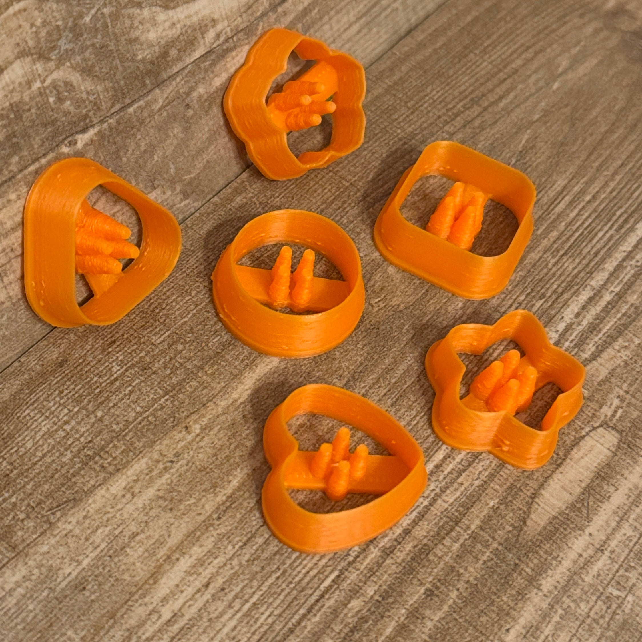 Knöpfe Konturenausstecher